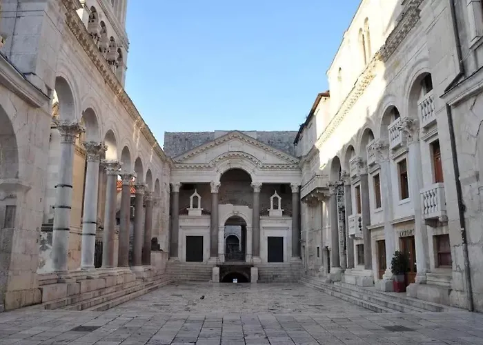 Dalmatian Cottage, Pedestrian Zone * Split