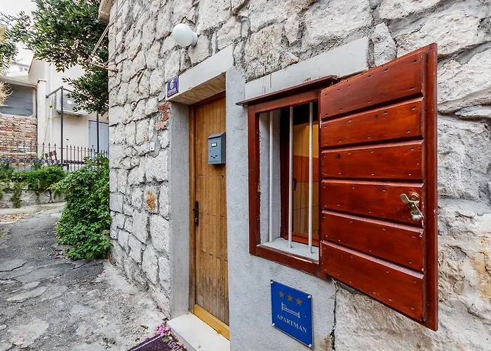 Dalmatian Cottage, Pedestrian Zone * Split